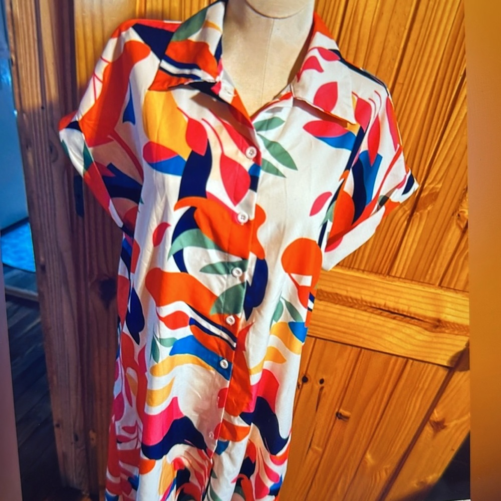 ❣️5 items $25 Colorful Abstract Print Women's Top - Picture 5 of 7